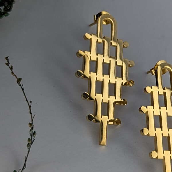 Golden Lattice Leaf  Earrings - Image 4