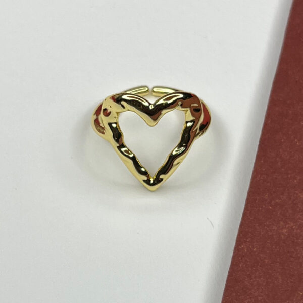 Twisted Heart Gold Ring - Image 2