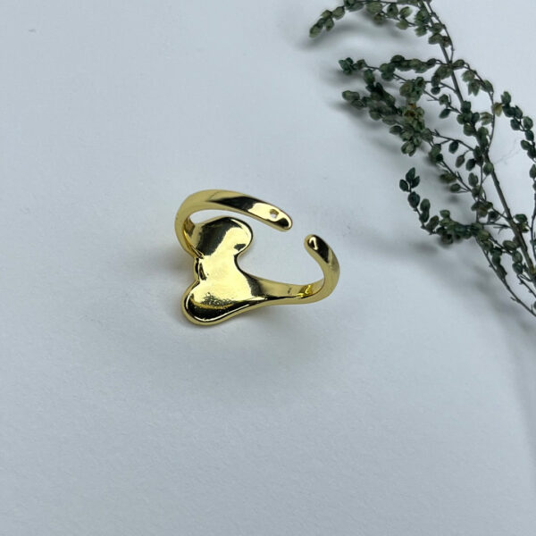 Twist Crest Gold Ring - Image 3