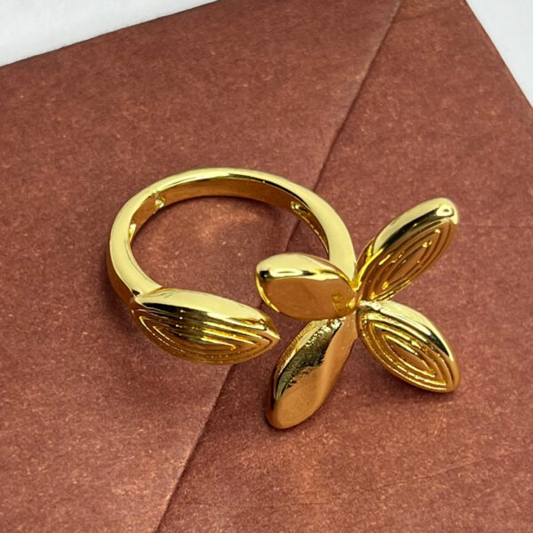 Quadra Bloom Ring - Image 4