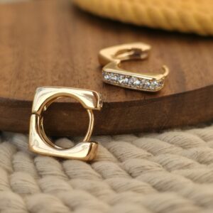 Golden Curve Huggie Earring